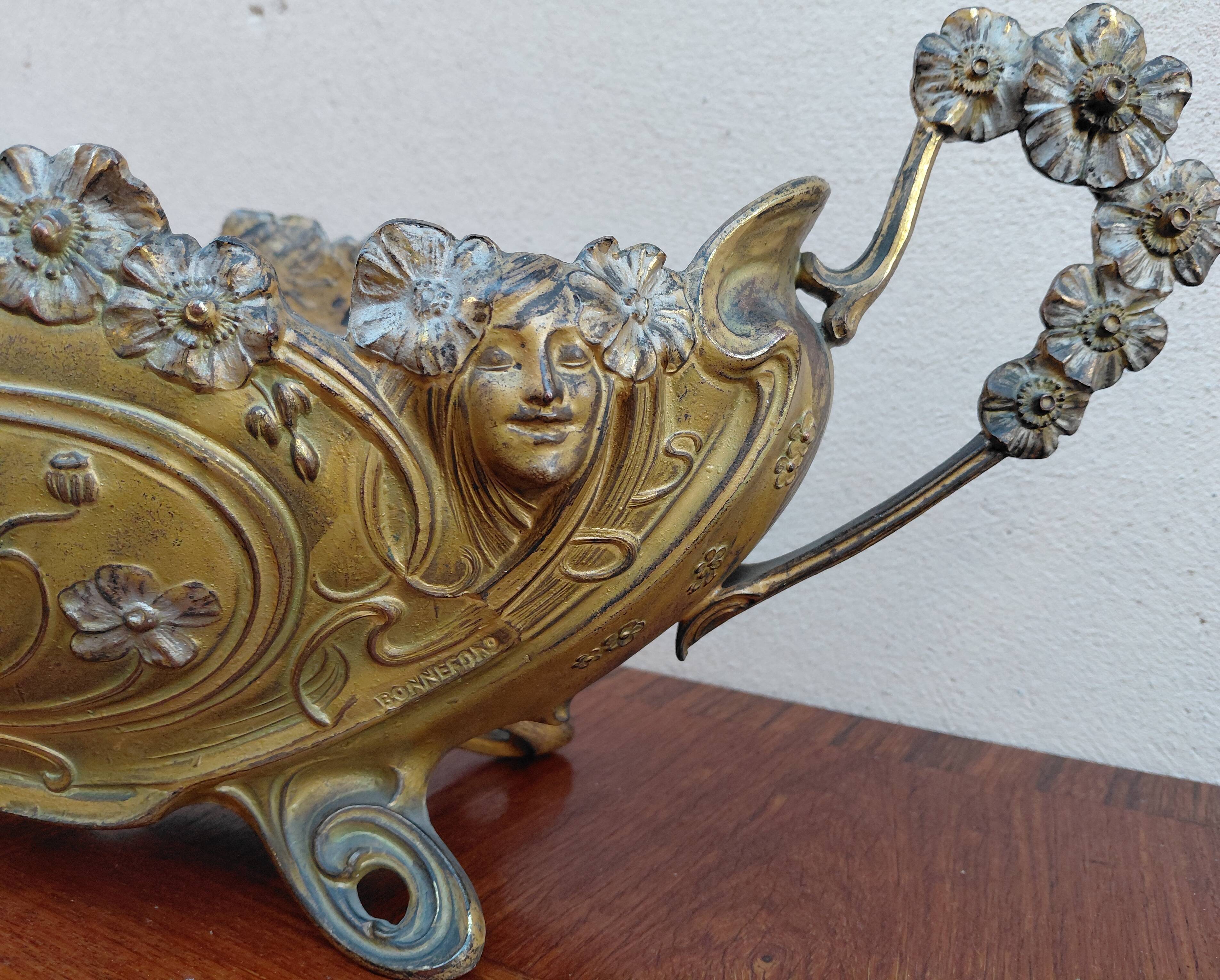 Jardinière en bronze de Claude Bonnefond