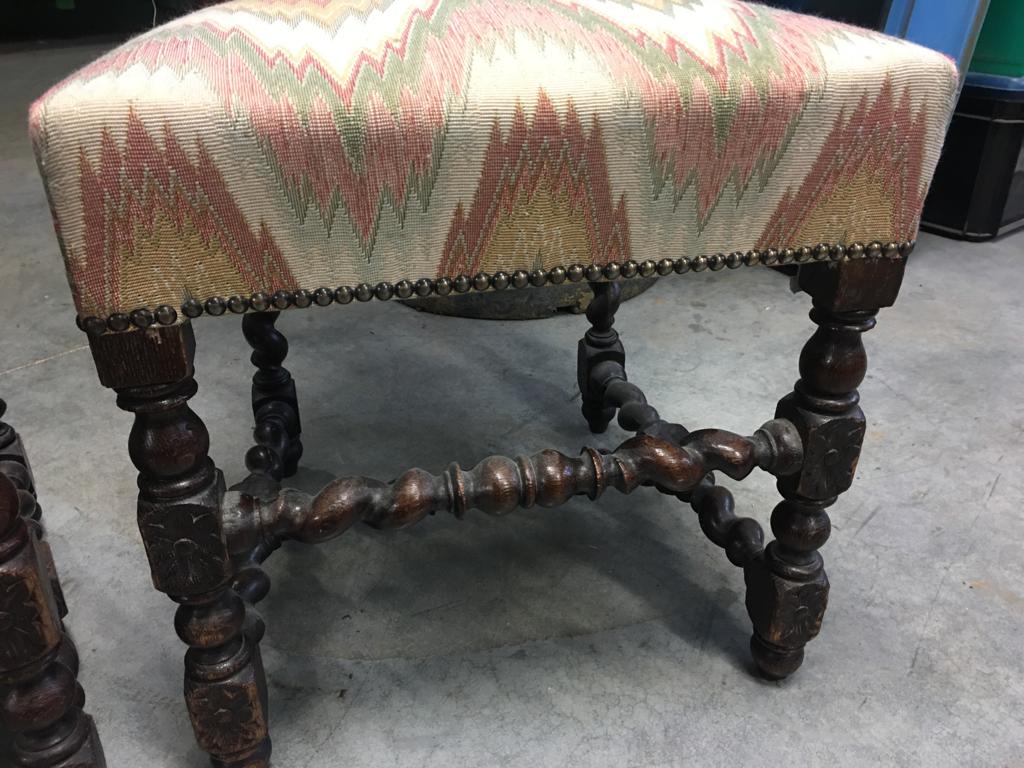 Lot of 2 henry II style chairs