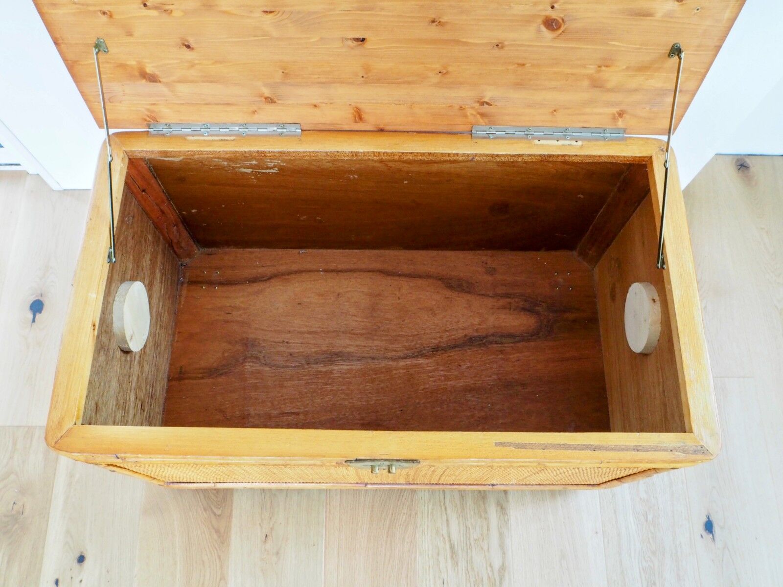 Vintage rattan chest