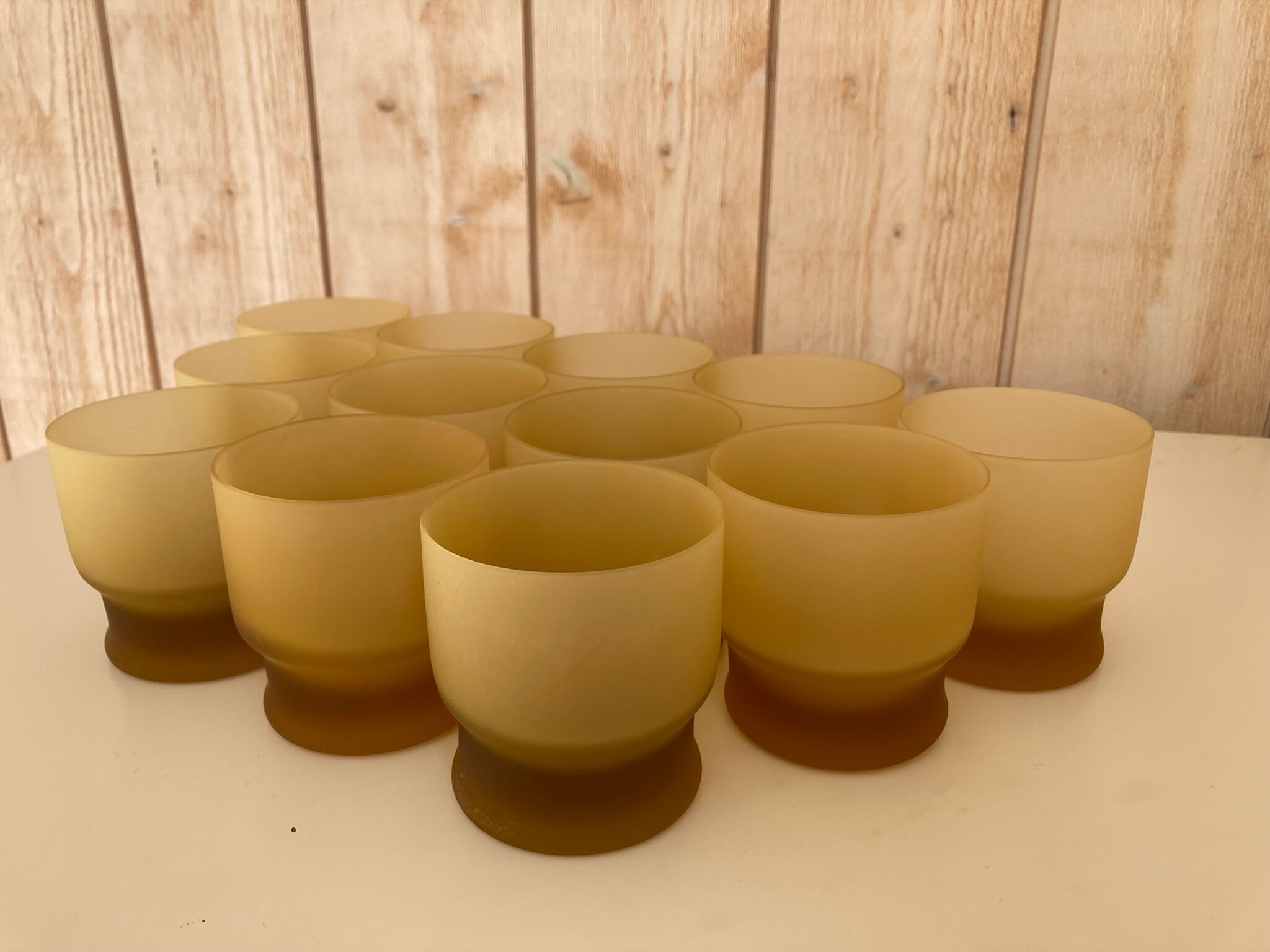 Frosted ochre-colored lenses
