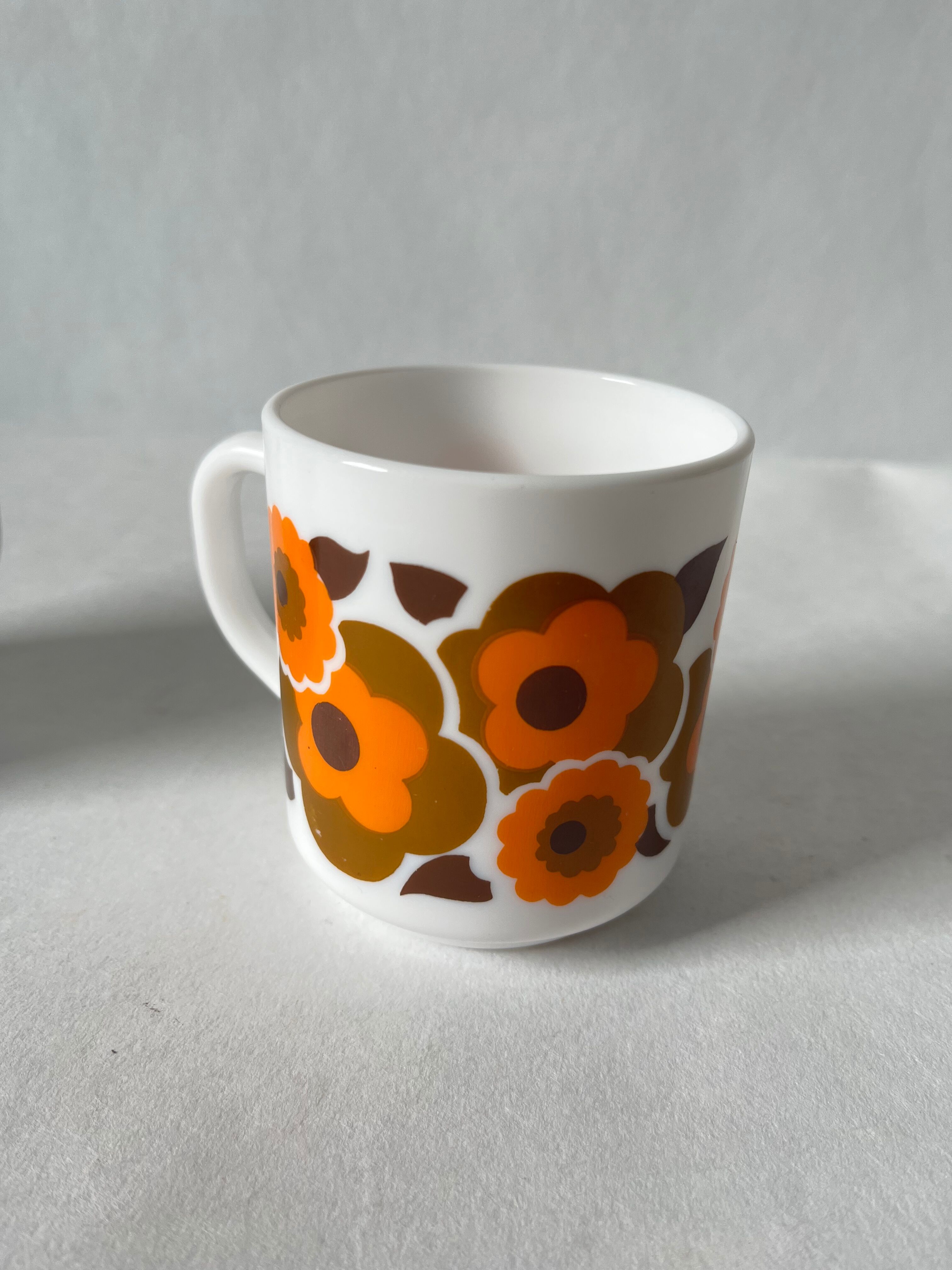 Mugs lotus Arcopal vintage