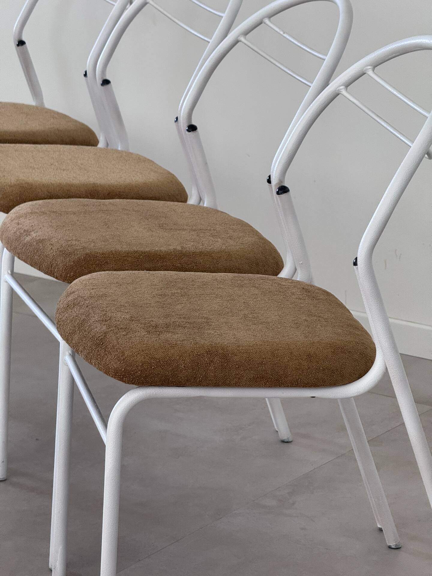 Italian vintage chairs from the 1980s.