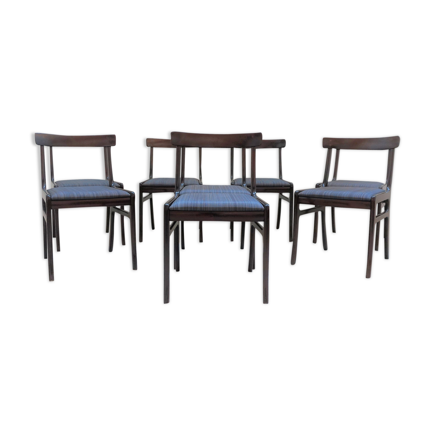 Series of 8 chairs Rundstedlung Ole Wanscher