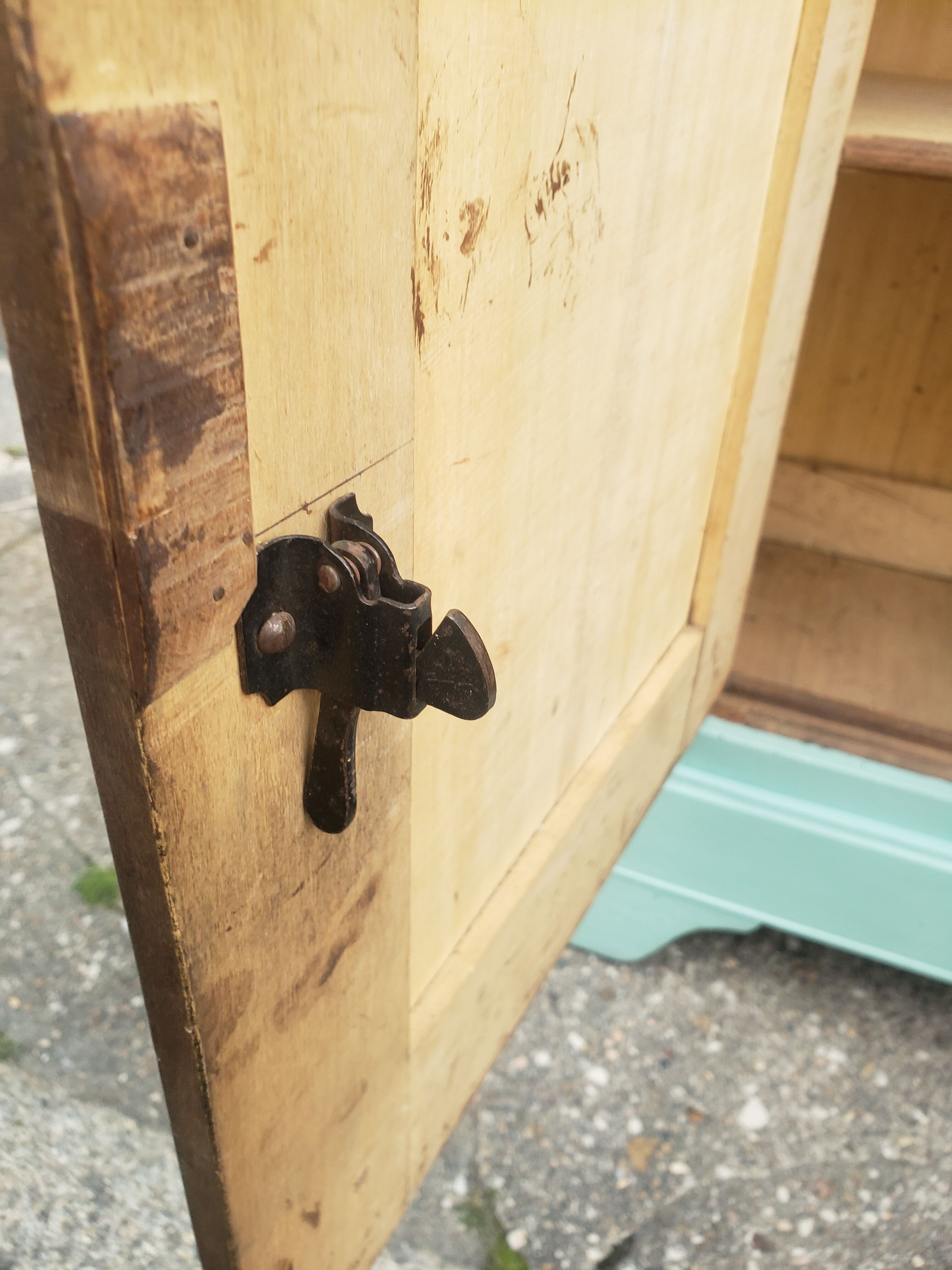 Parisian buffet green mint countryside