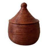 Grand panier couvert en vannerie et cuir tanné véritable coloris terracota