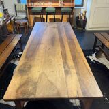 Farm table