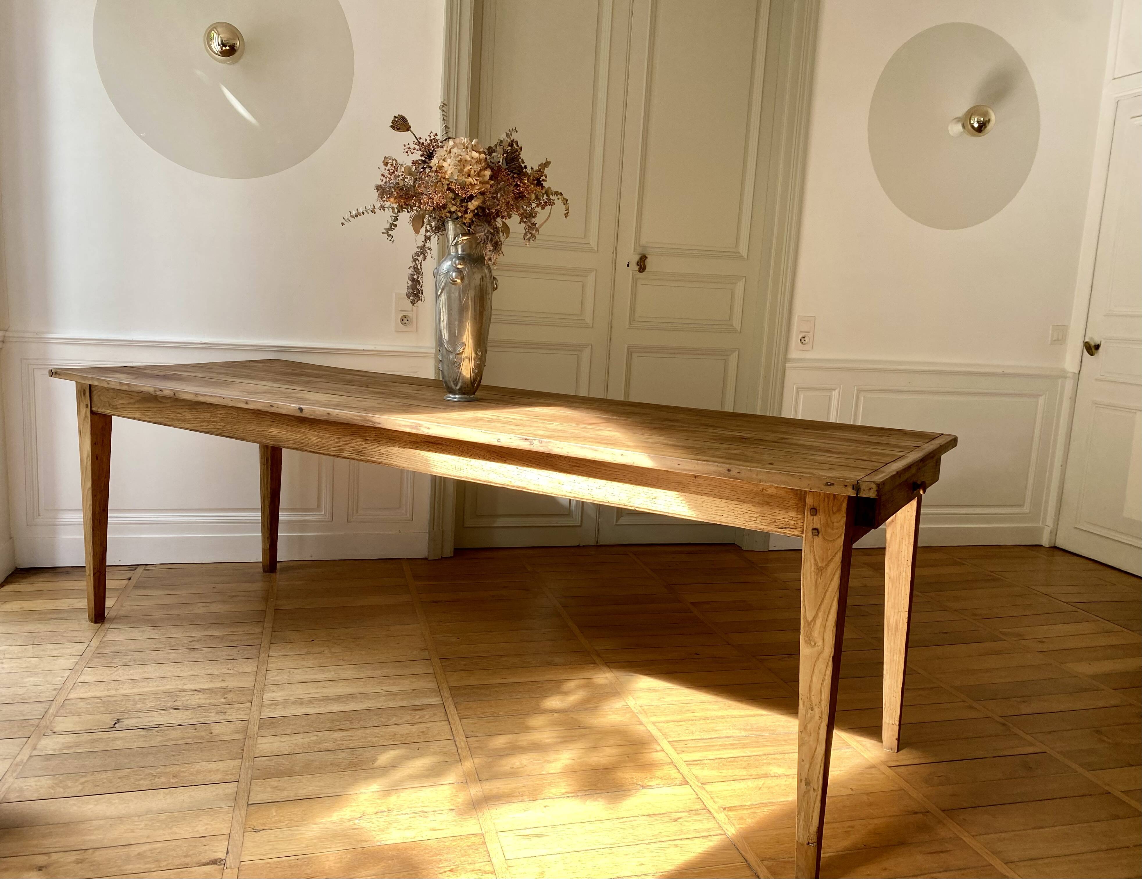 Farm table for 10/12 people.