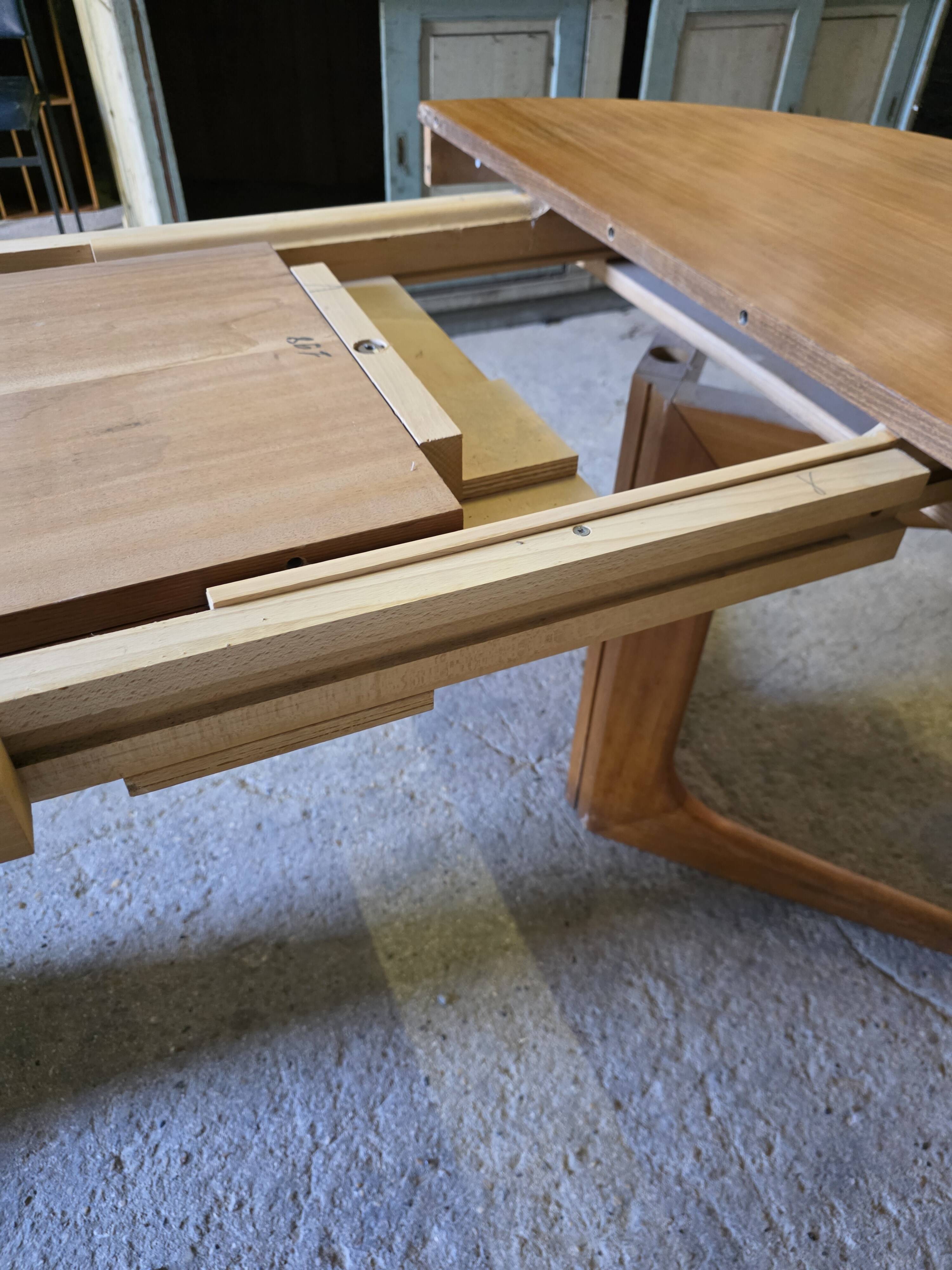 Table Baumann extensible en teck des années 60