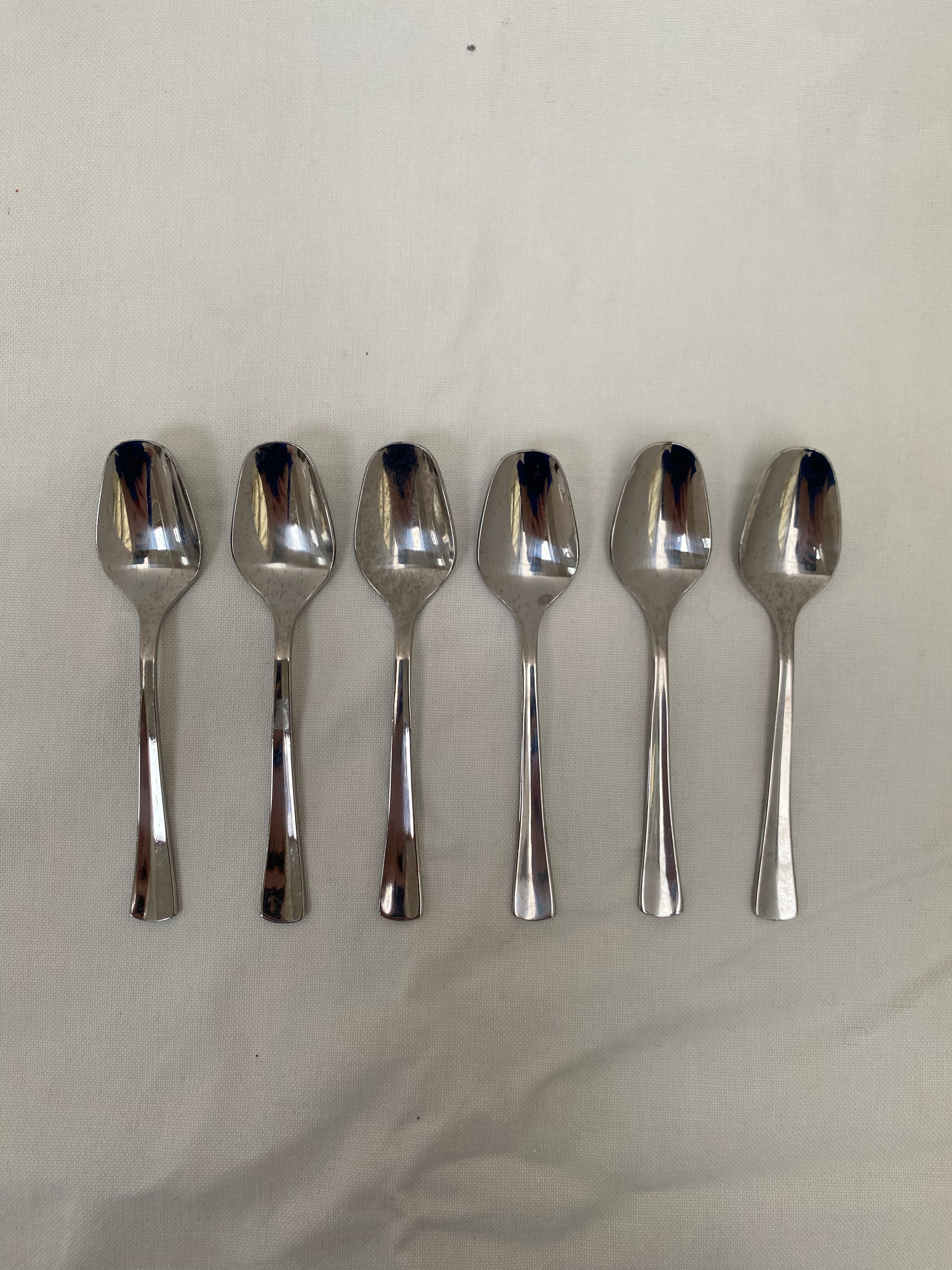 Egg cups and teaspoons x6 in silver metal Guy Degrenne