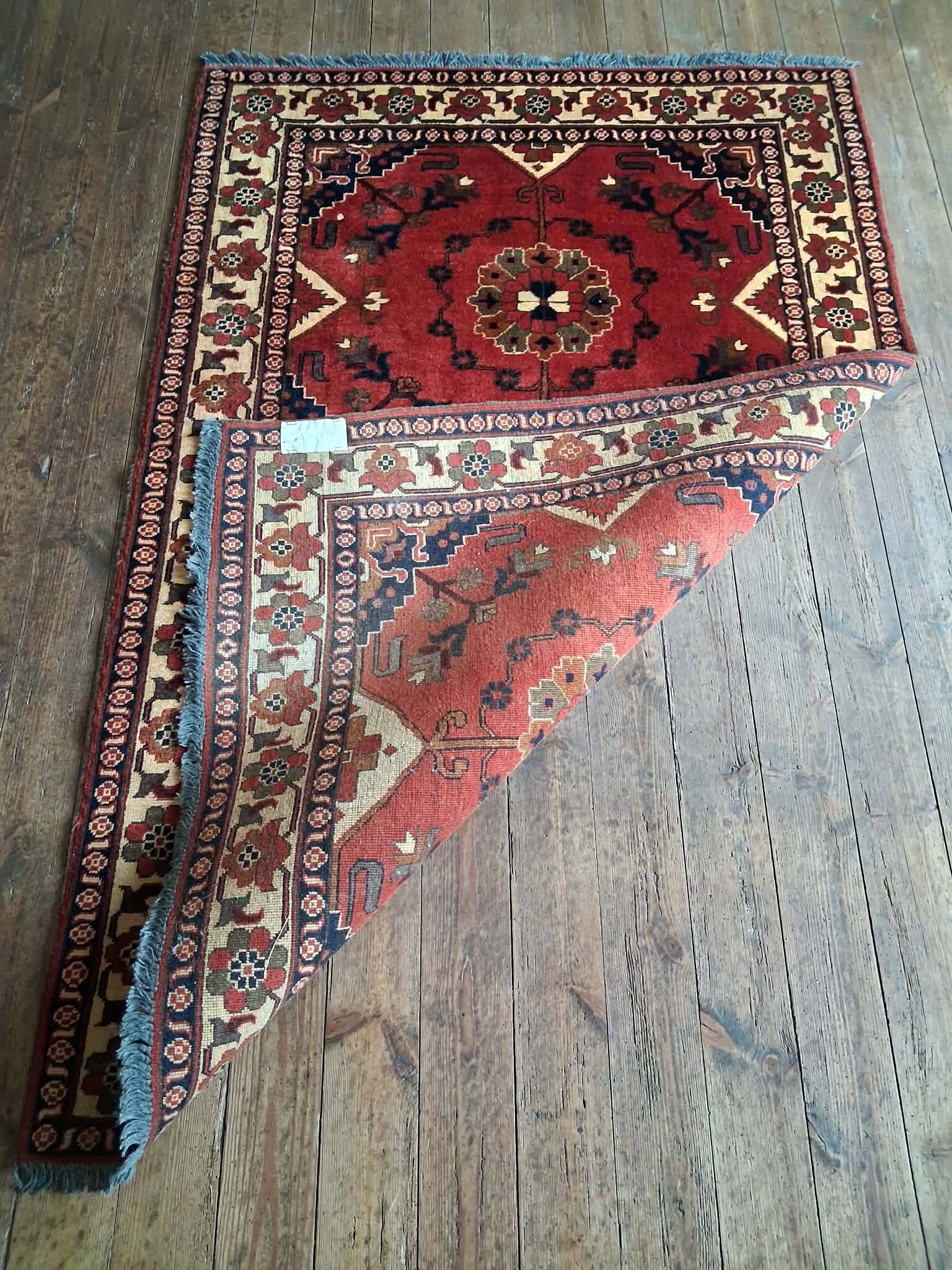 Handmade Pakistani Ghazni rug 185x122cm