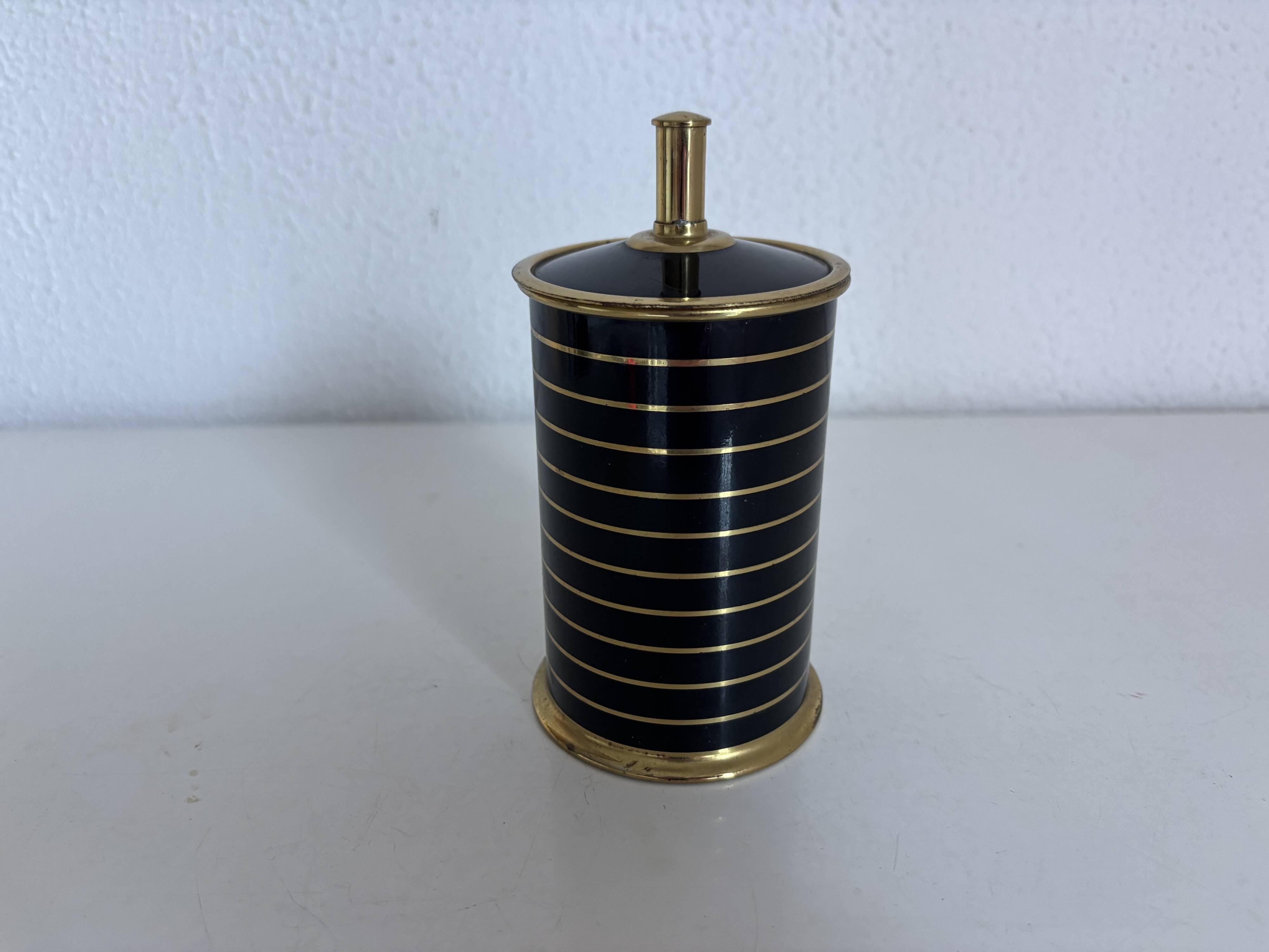 Vintage 1960 black cigarette case with golden stripes - 14 x 7 cm