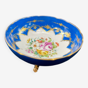 Coupe tripode en porcelaine de Limoges décor floral style Louis XV