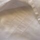 Nappe blanche en fin coton blanc brodé.