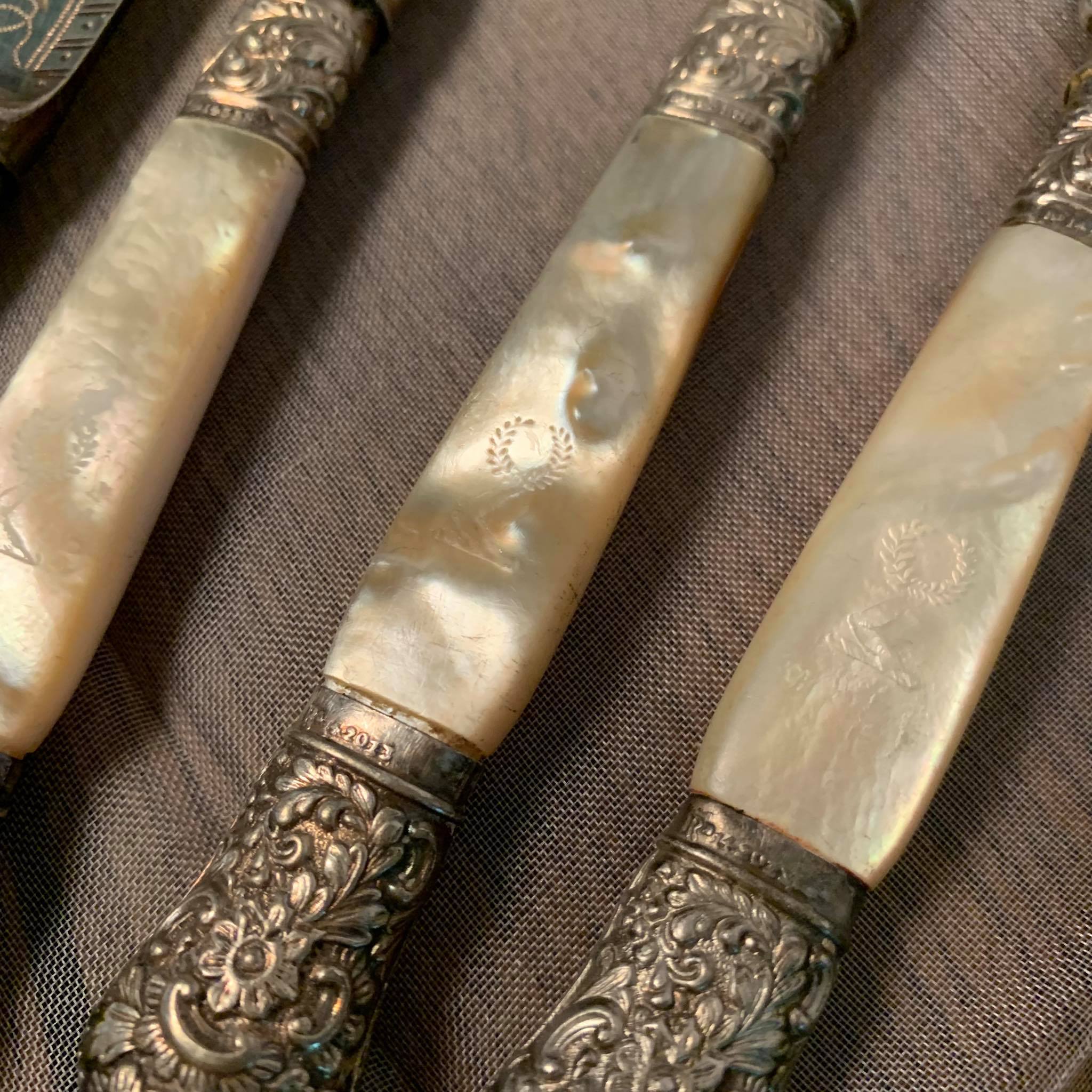 Lot de couverts à fruit armoiries