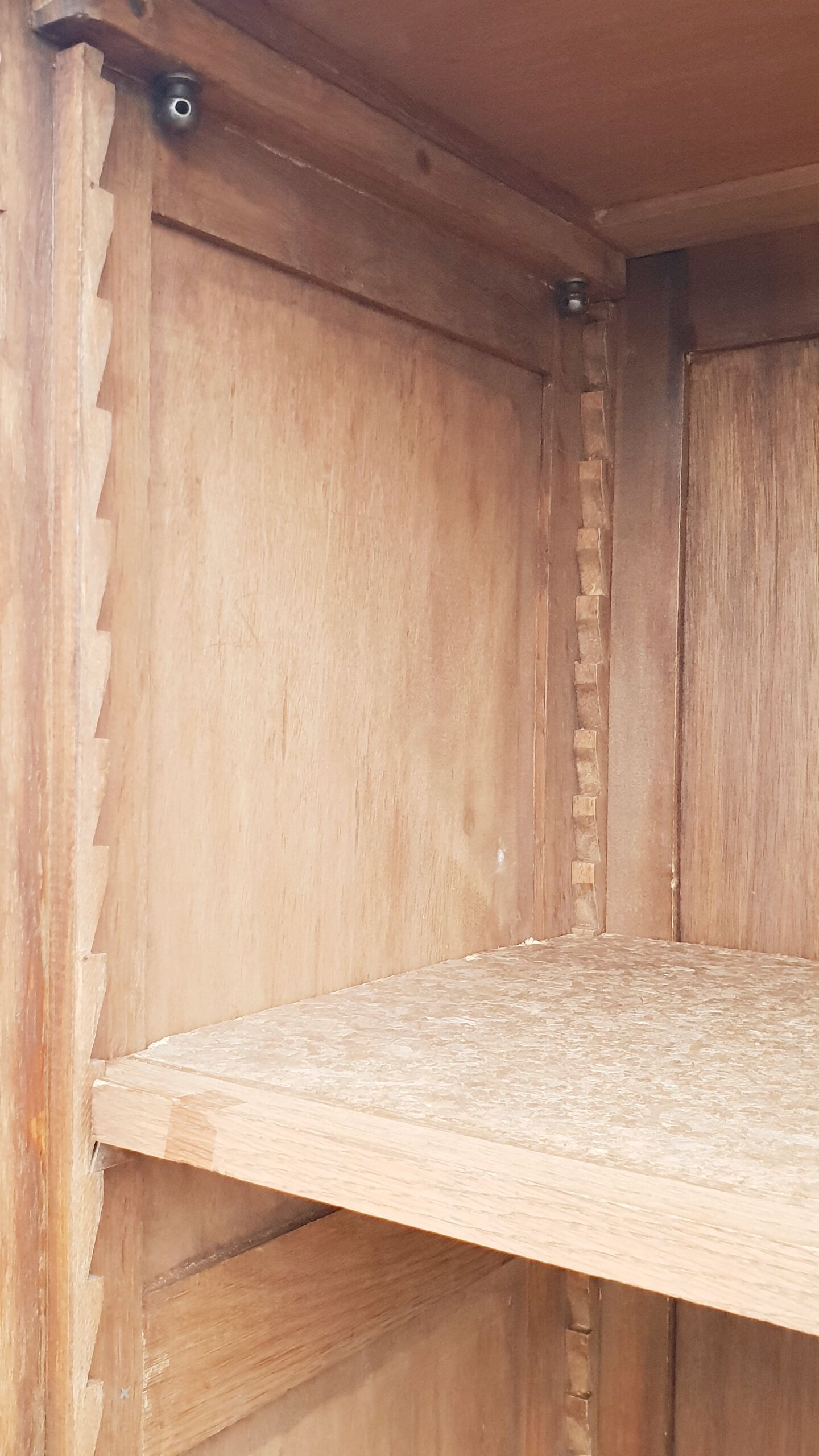 Armoire vitrée vintage
