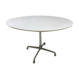 Round dining table, Eames Ray & Charles