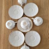 5 tasses et sous-tasses anciennes