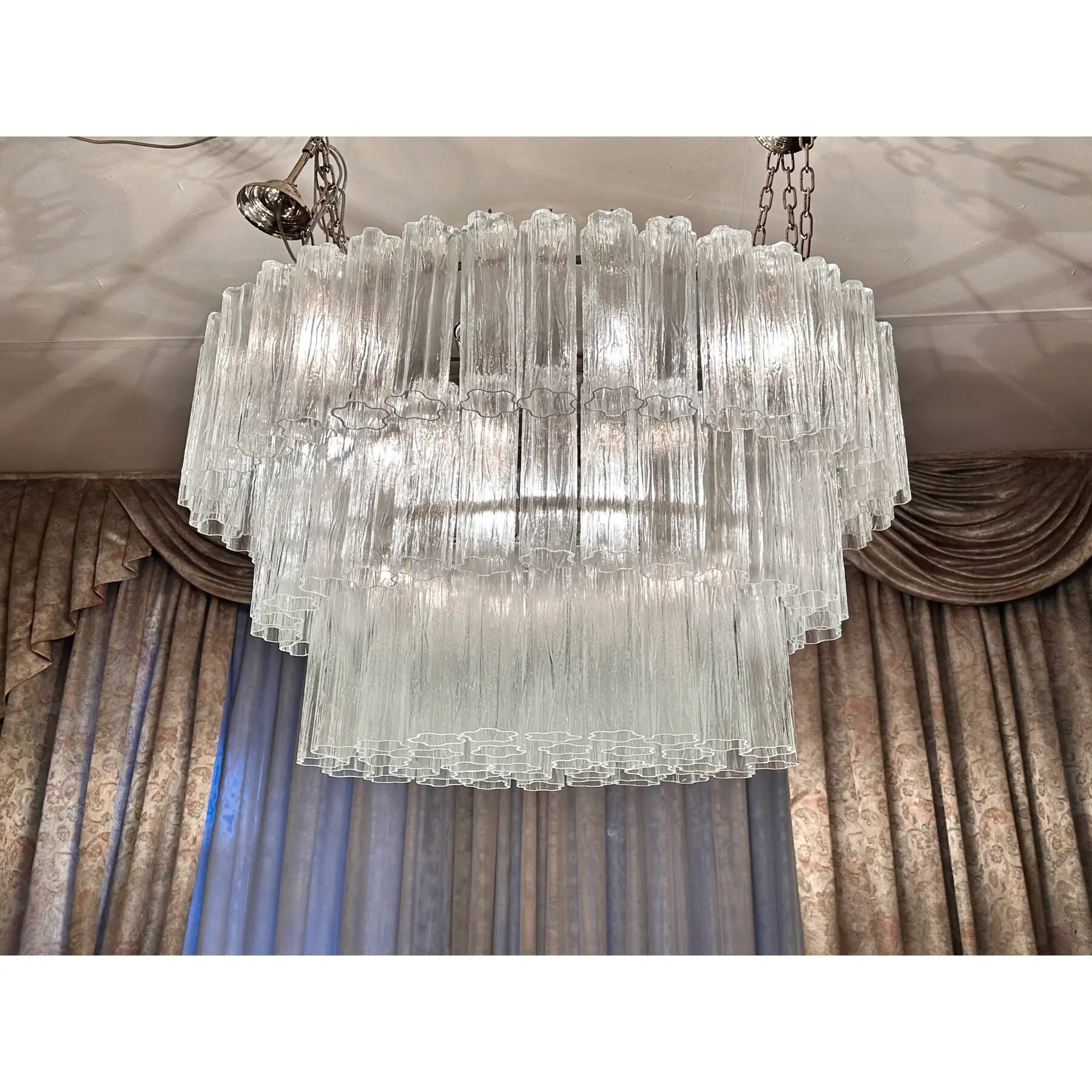 Contemporary Oval Transparent “Tronchi” Murano Glass Chandelier in Venini S