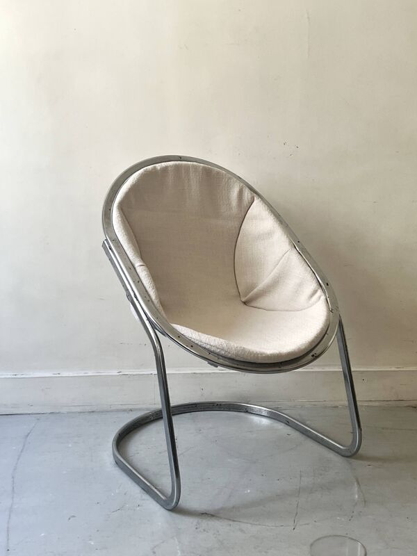 Fauteuil en métal chromé Egg par Gastone Rinaldi, chaise design 1970