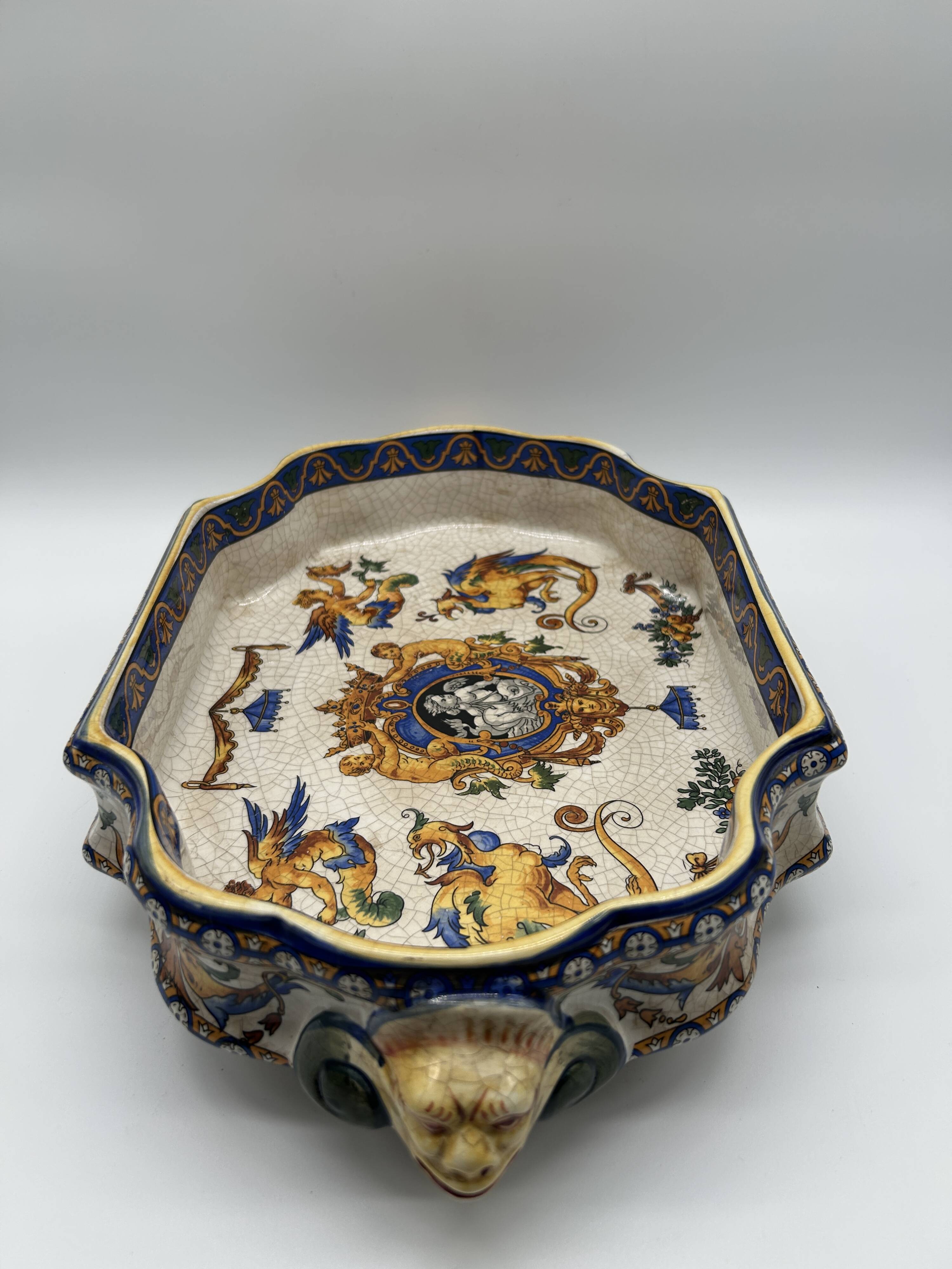 Table centre in earthenware in the style of gien.
