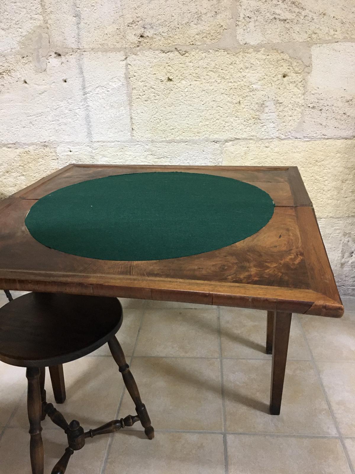 Folding games table