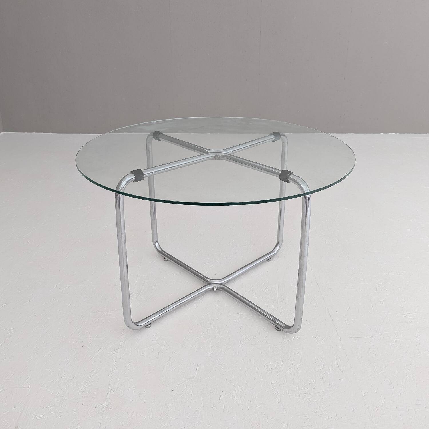 Table B 27 en acier tubulaire de Marcel Breuer, années 1930