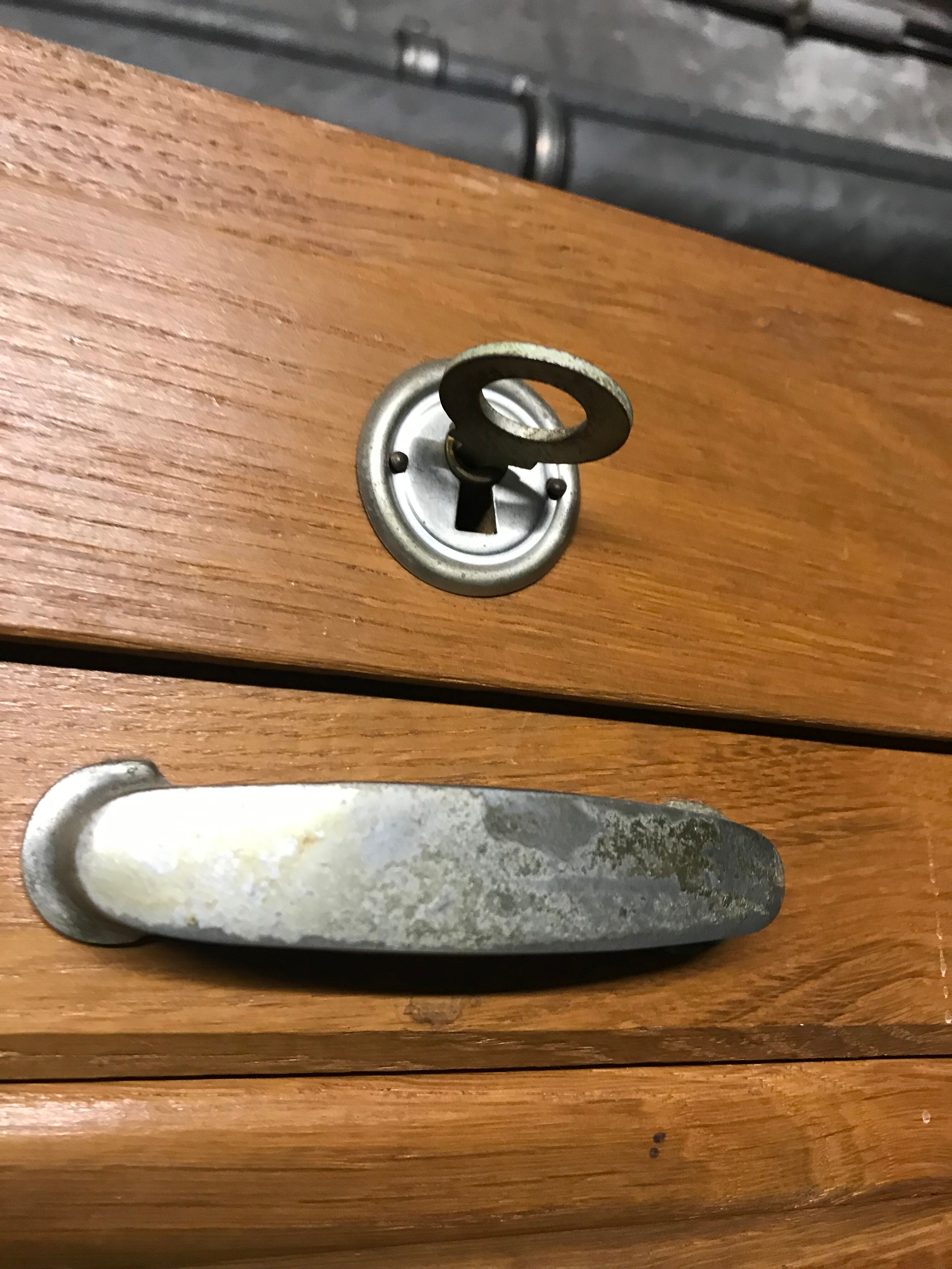 Meuble classeur à rideaux de notaire chêne