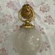 Applique vintage main en bronze doré et globe en verre craquelé