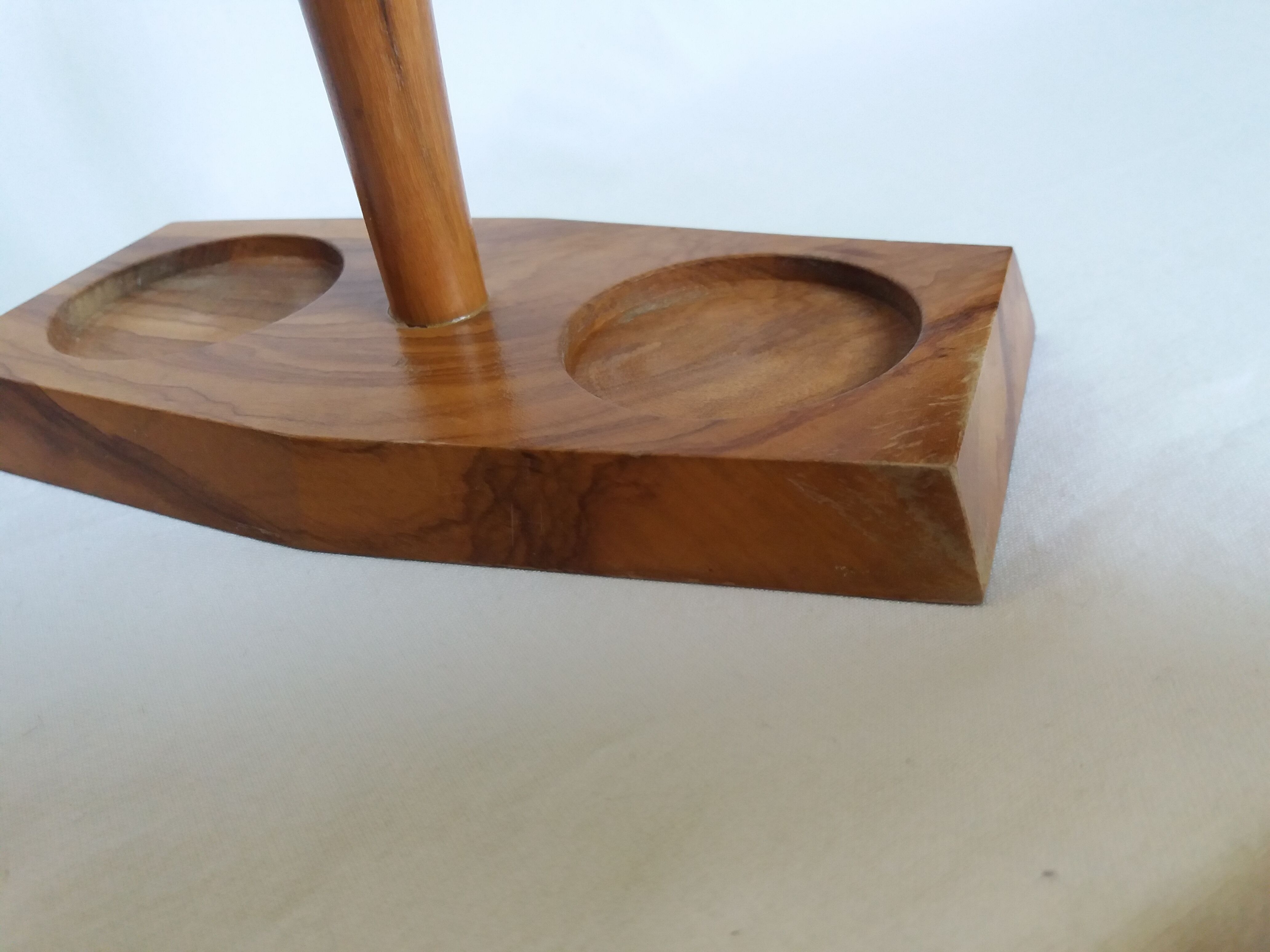 Pepper shaker in olive wood Art Deco style