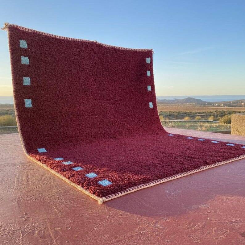 Large traditional handwoven Berber rug in wool, size 300x400 cm.