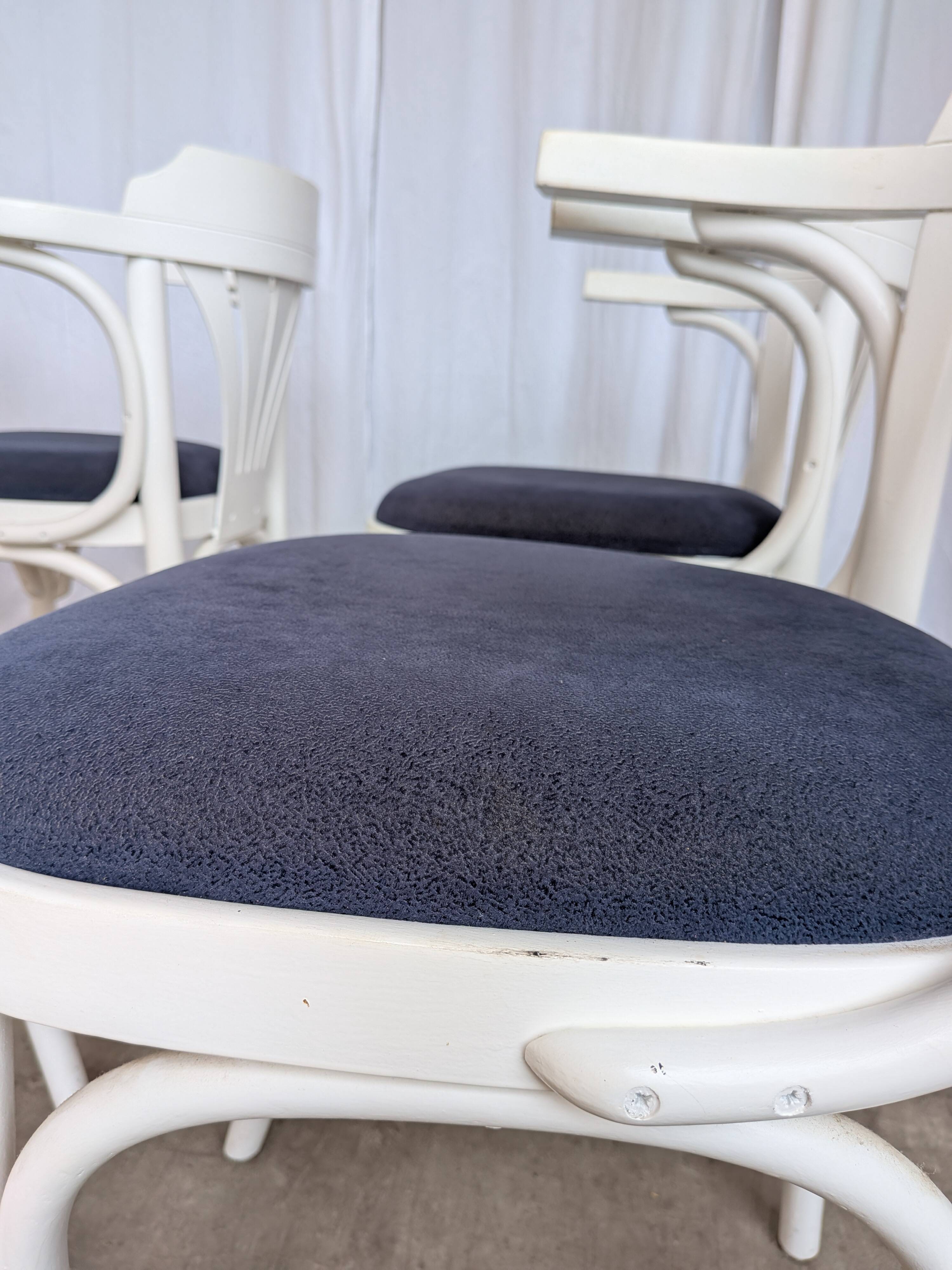 Ensemble de 6 chaises de salle à manger vintage en bois courbé blanc / fauteuil de style Thonet des années 1970