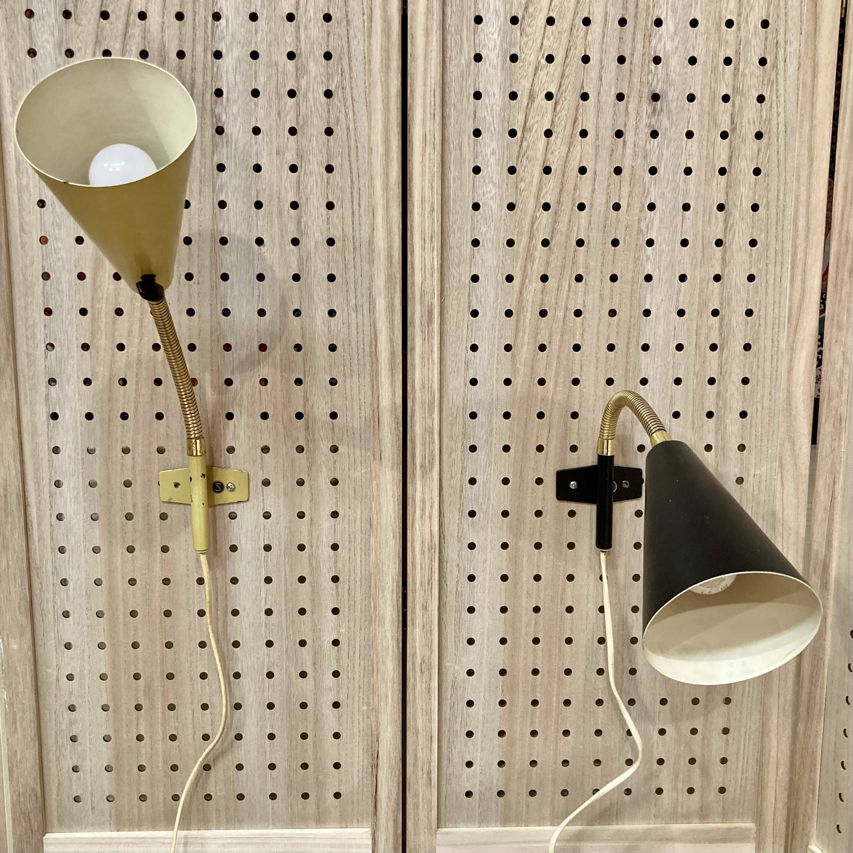 Paire d'appliques modulables design scandinave 1950.