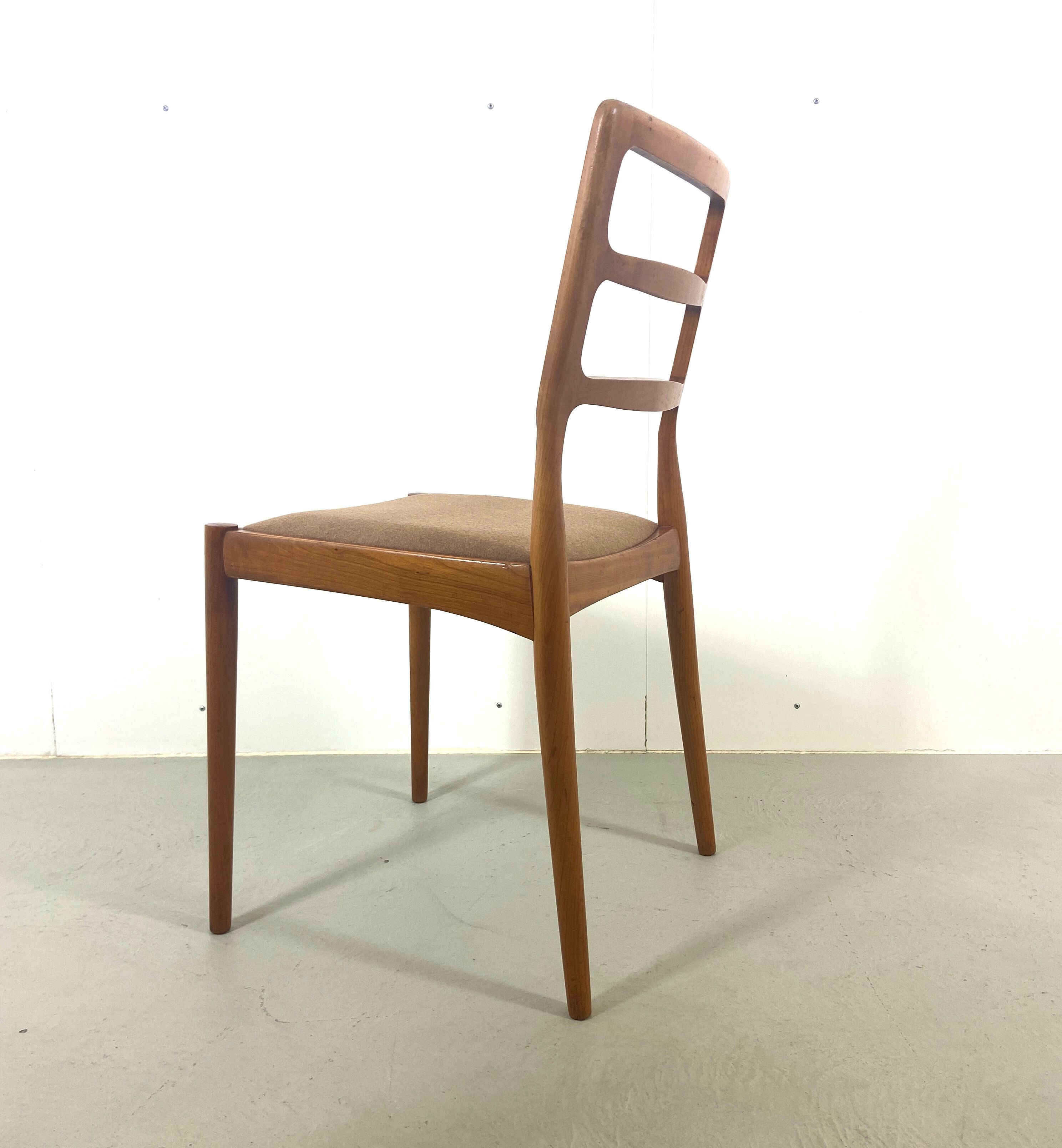 Set of 4 Casala chairs