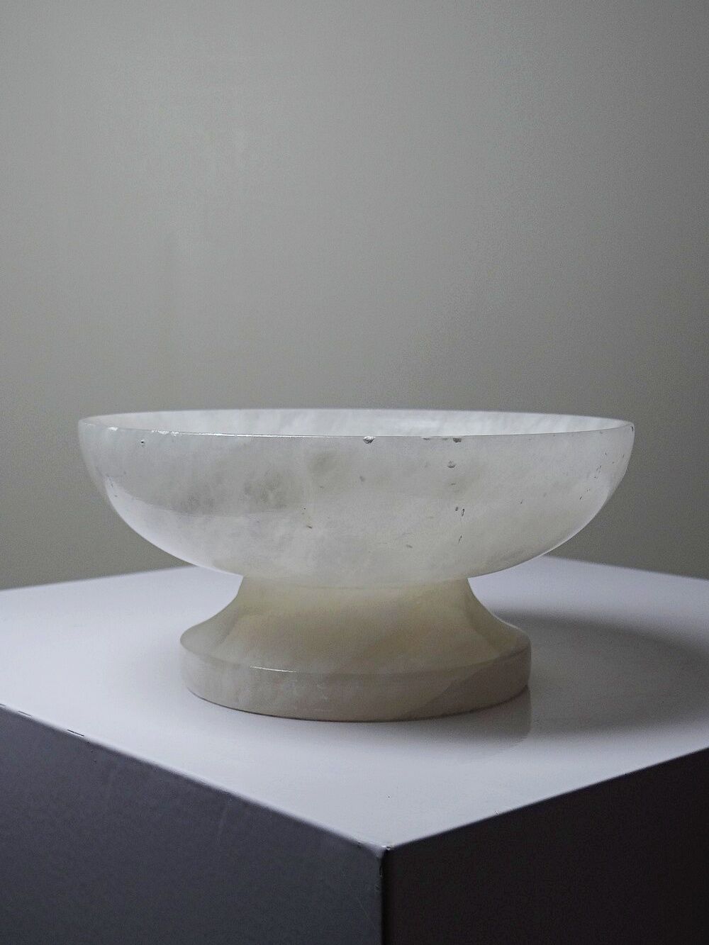 Vintage alabaster white bowl or catchall, Italy 1960s-70s.