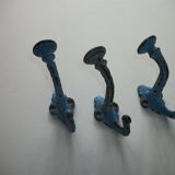 Set of 3 swaddled cast iron hooks