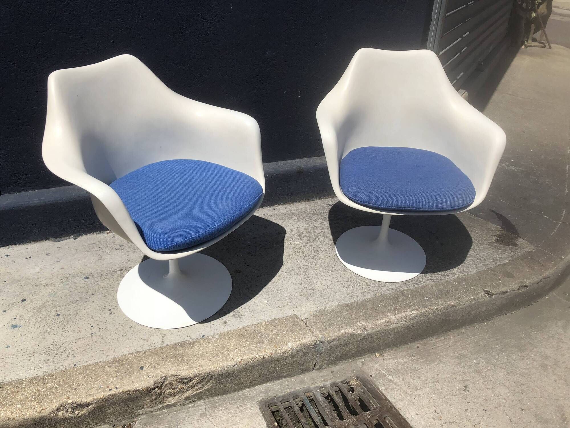 Pair of armchairs by Eero Saarinen for Knoll 1970
