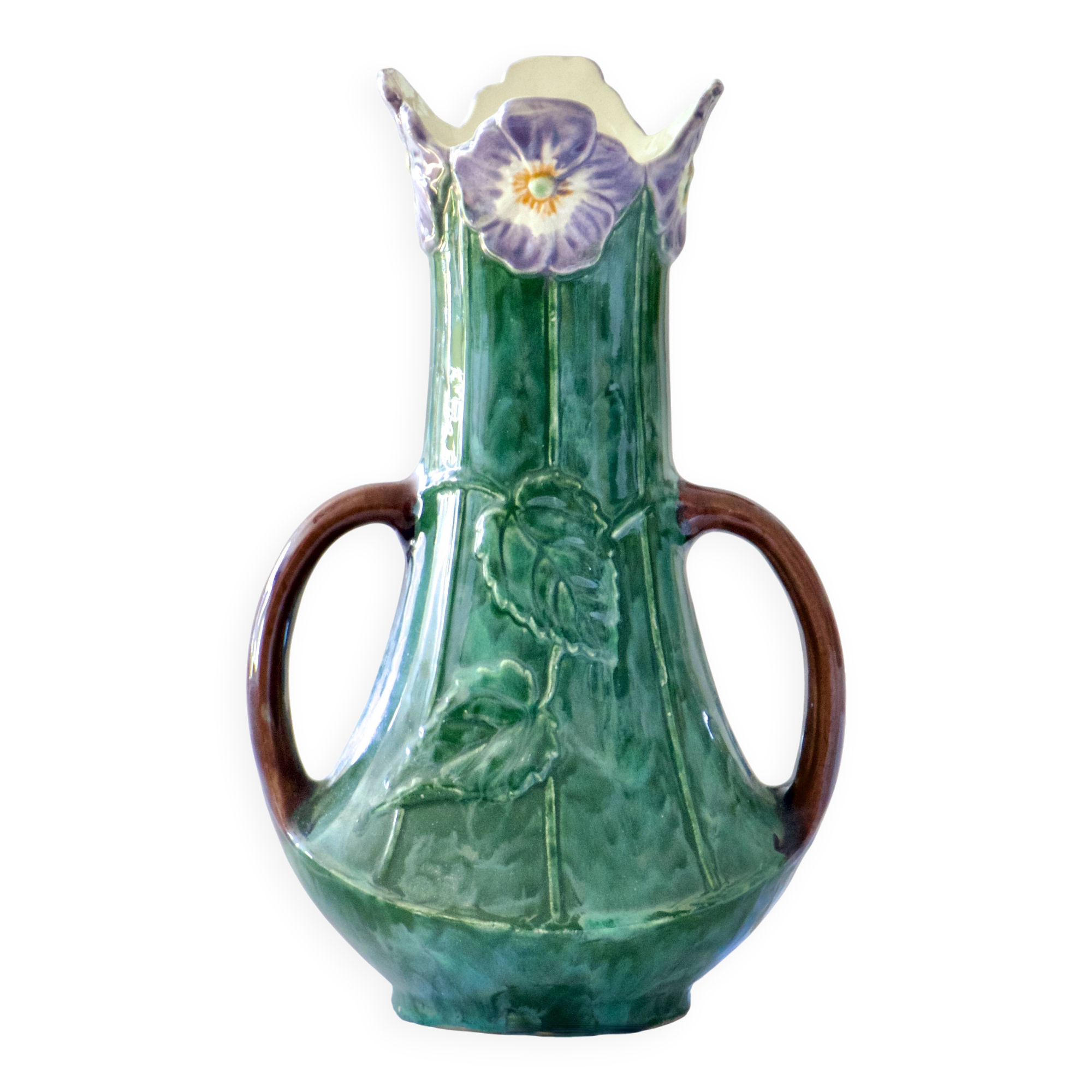 Vase ancien Art Nouveau XIXe en barbotine fleurs de Pensées
