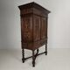 Cabinet colonial sculpté du 19e siècle – Indes orientales néerlandaises