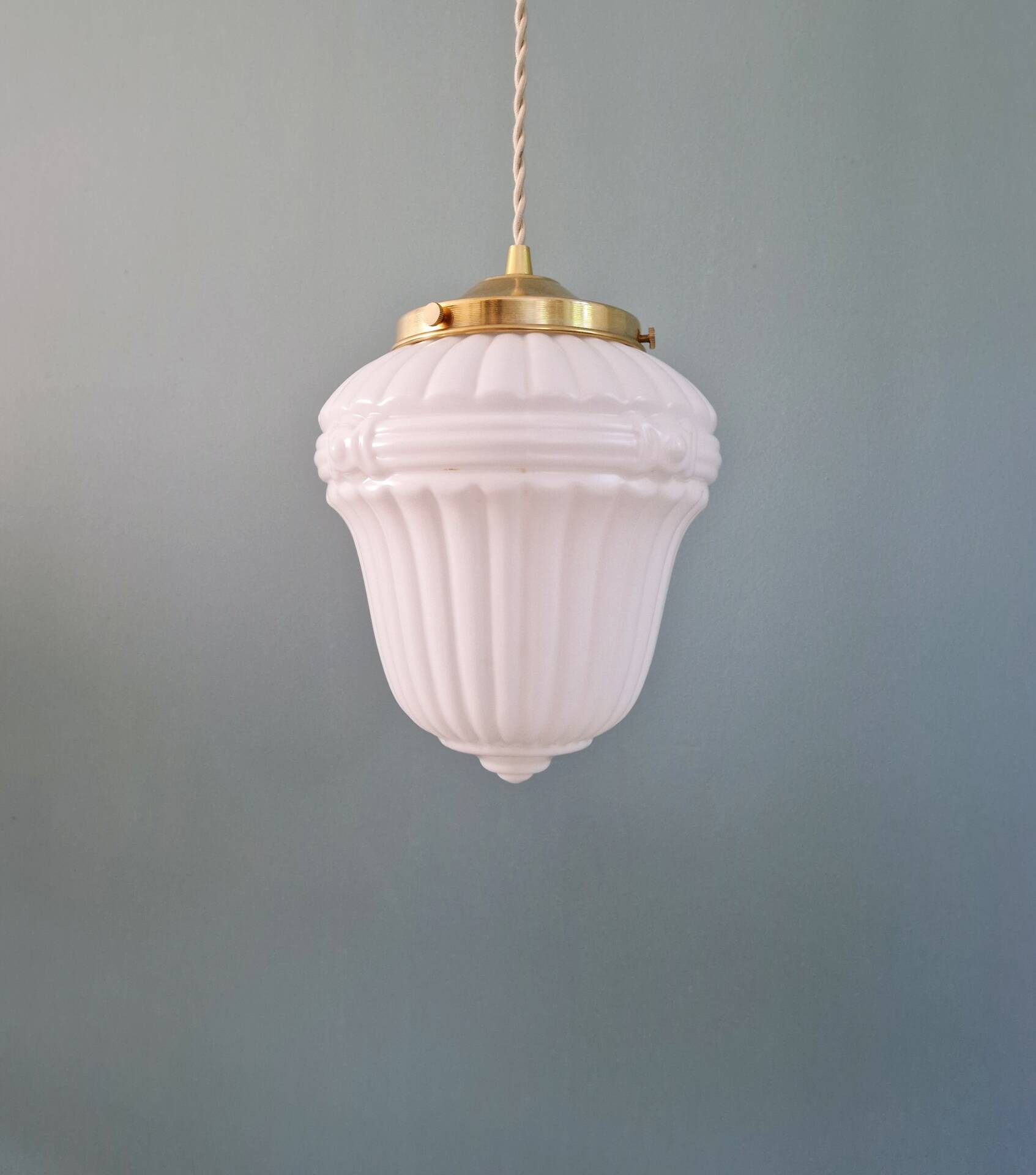 Art Deco suspension in pressed white glass, 1920s-30s.
