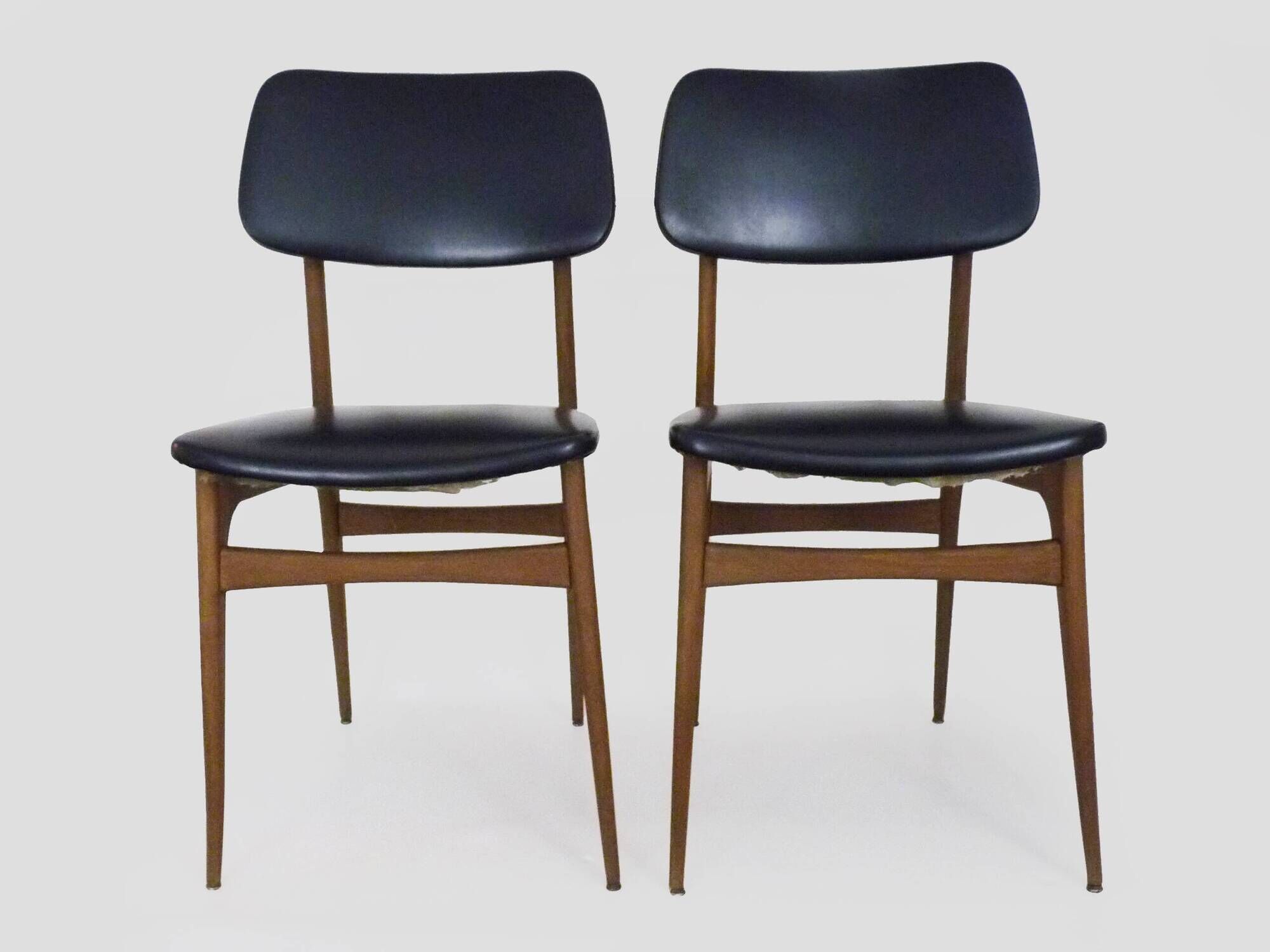 Pair of Scandinavian chairs in beech wood and skai from the 50s