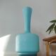 Grand vase vintage en opaline bleue à long col – Années 60/70