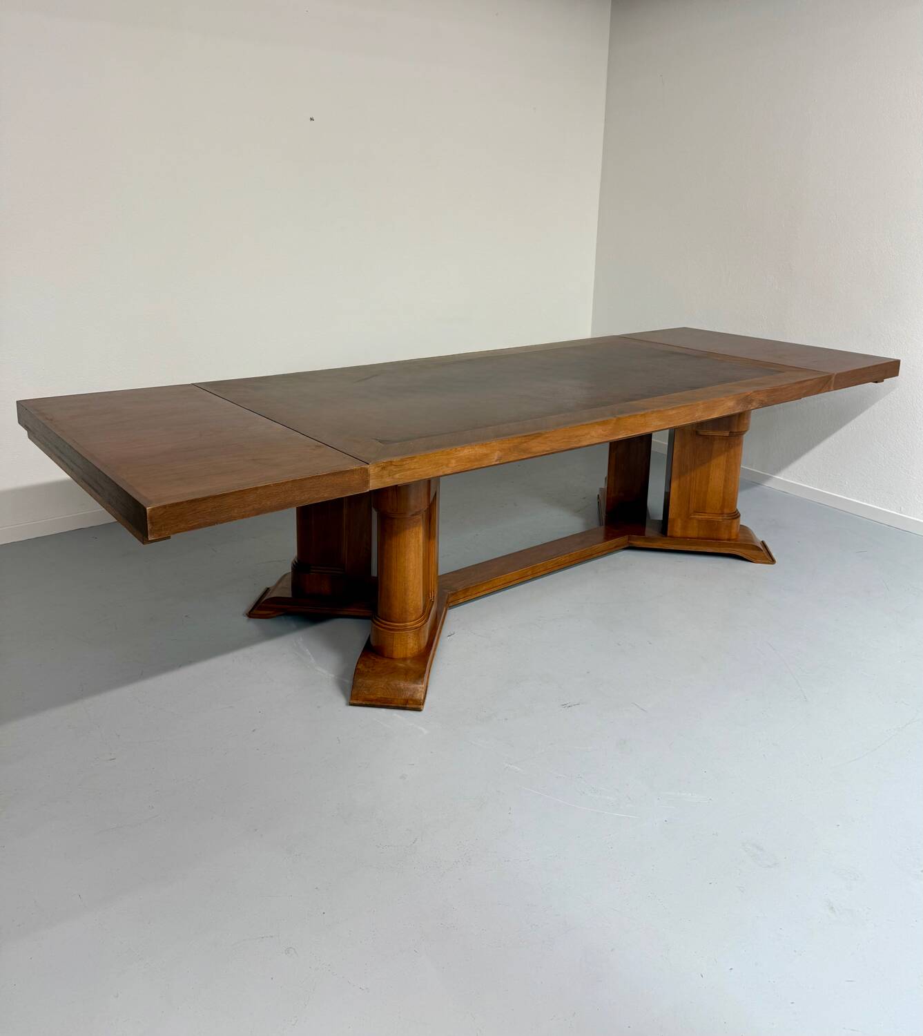 Ancienne table en noyer et loupe art déco année 30 France rallonges