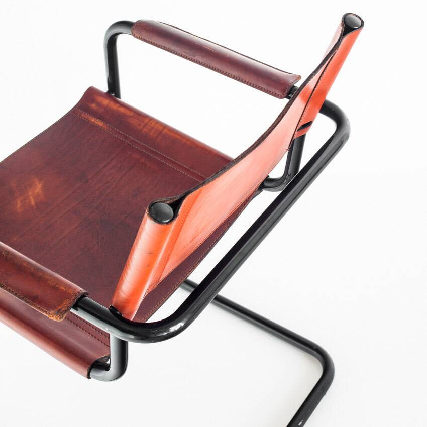 Cantilever chairs model MG5 in leather edition by Matteo Grassi. Italy, 90s