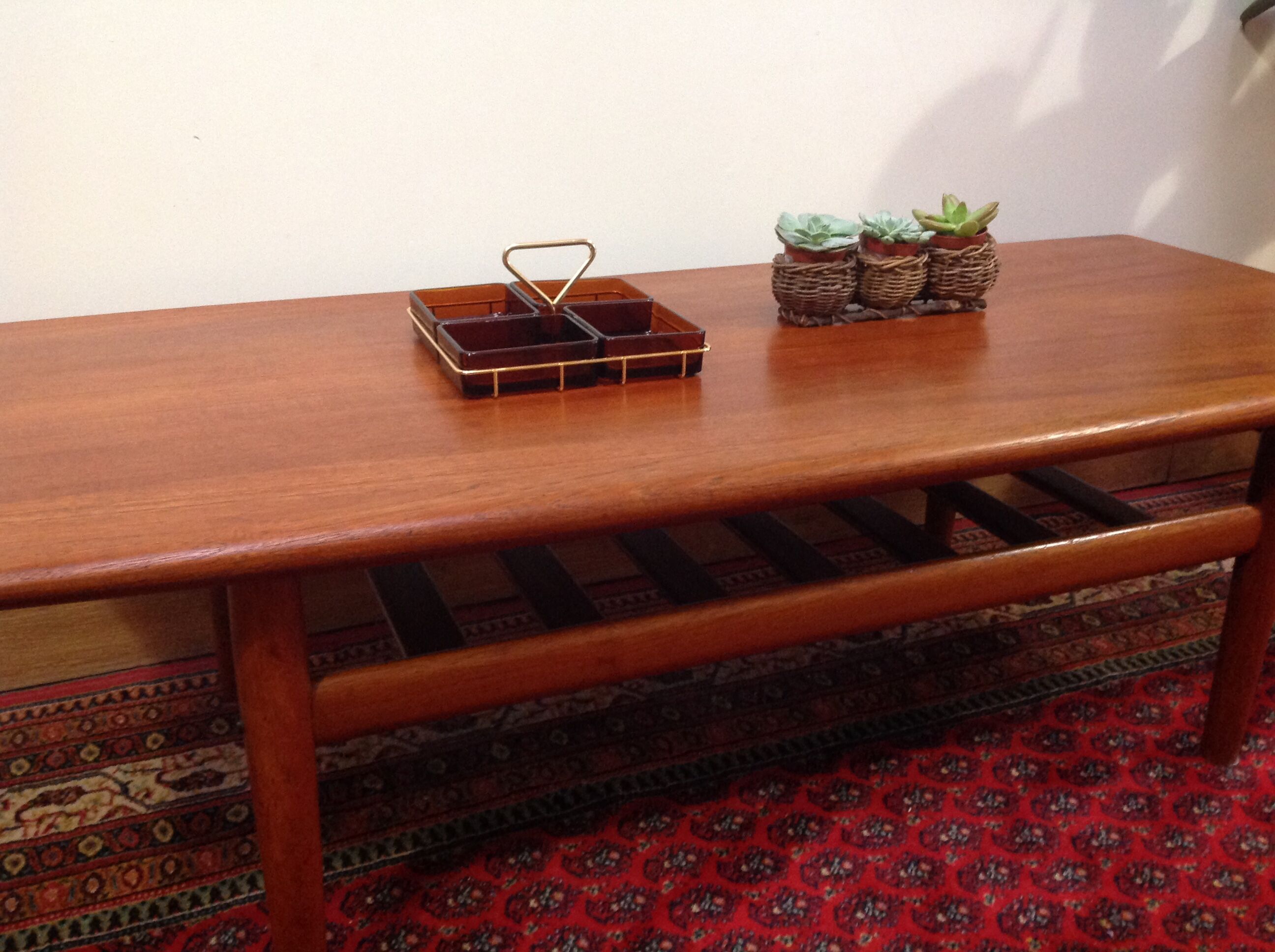 Glass and gold metal aperitif tray