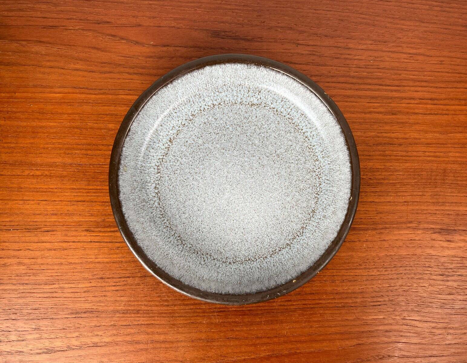 Bowl in modern Danish studio pottery from the mid-century by Frank Keramik, 1960s.