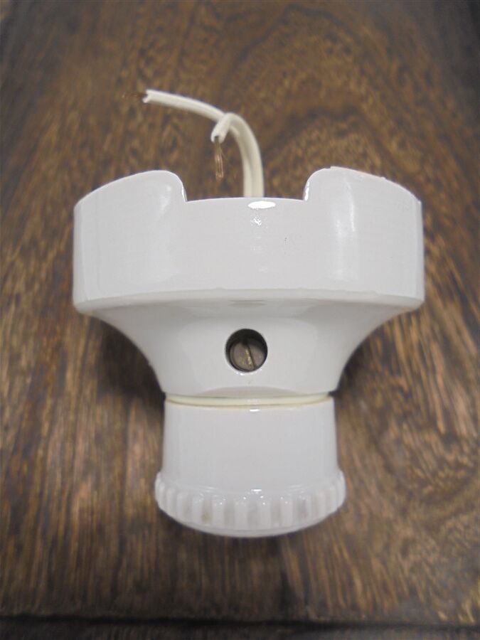 Porcelain wall lamp