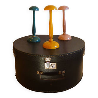 Hat box set + 3 old vintage hat holders