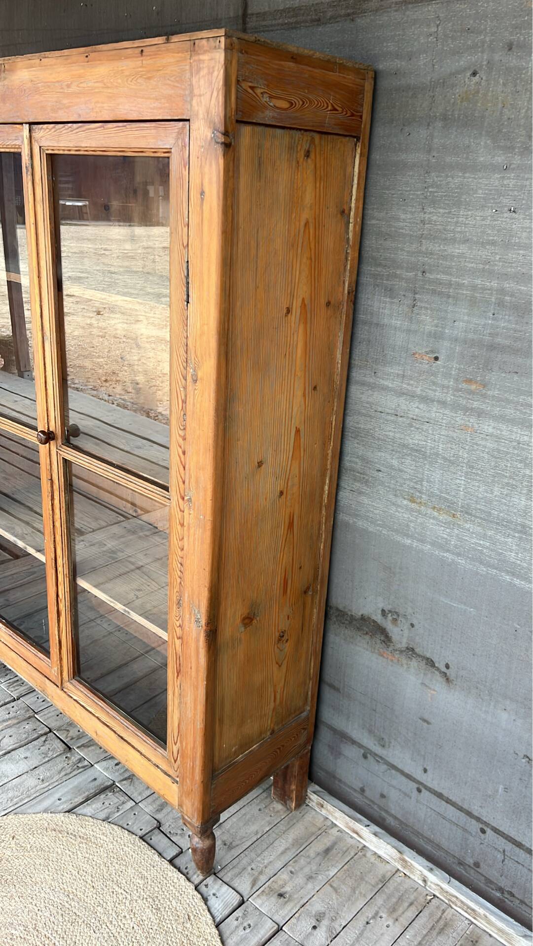 Ancienne vitrine anglaise
