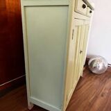 Green Parisian Buffet