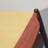 Fauteuil années 1960 jaune pâle, coussins neufs